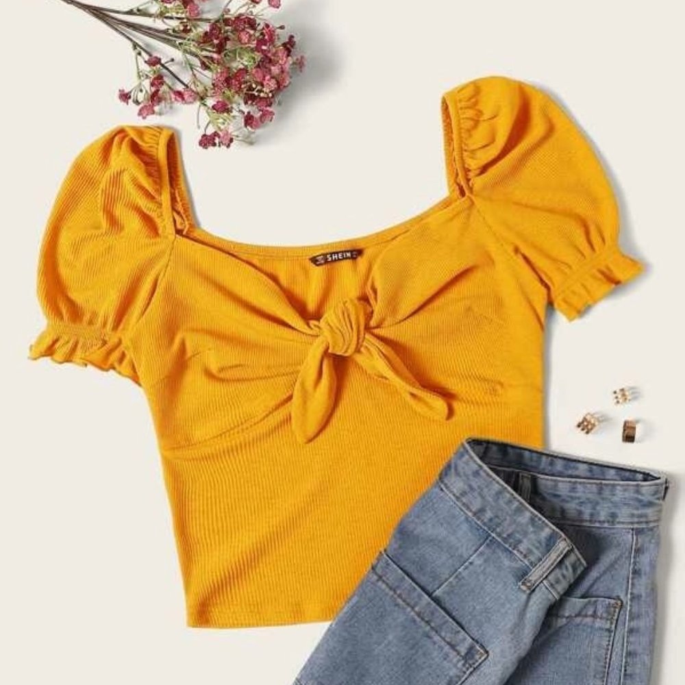 Sweetheart Neck Knot Front Crop Top NWOT